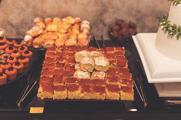 How can meal prep containers streamline your weekly cooking routine?